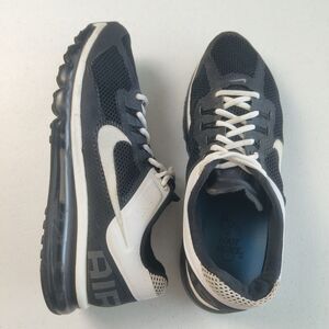 Nike Air Max 2013 White and Black Sz 11W Women's Tennis, 599156-992 Running Trai